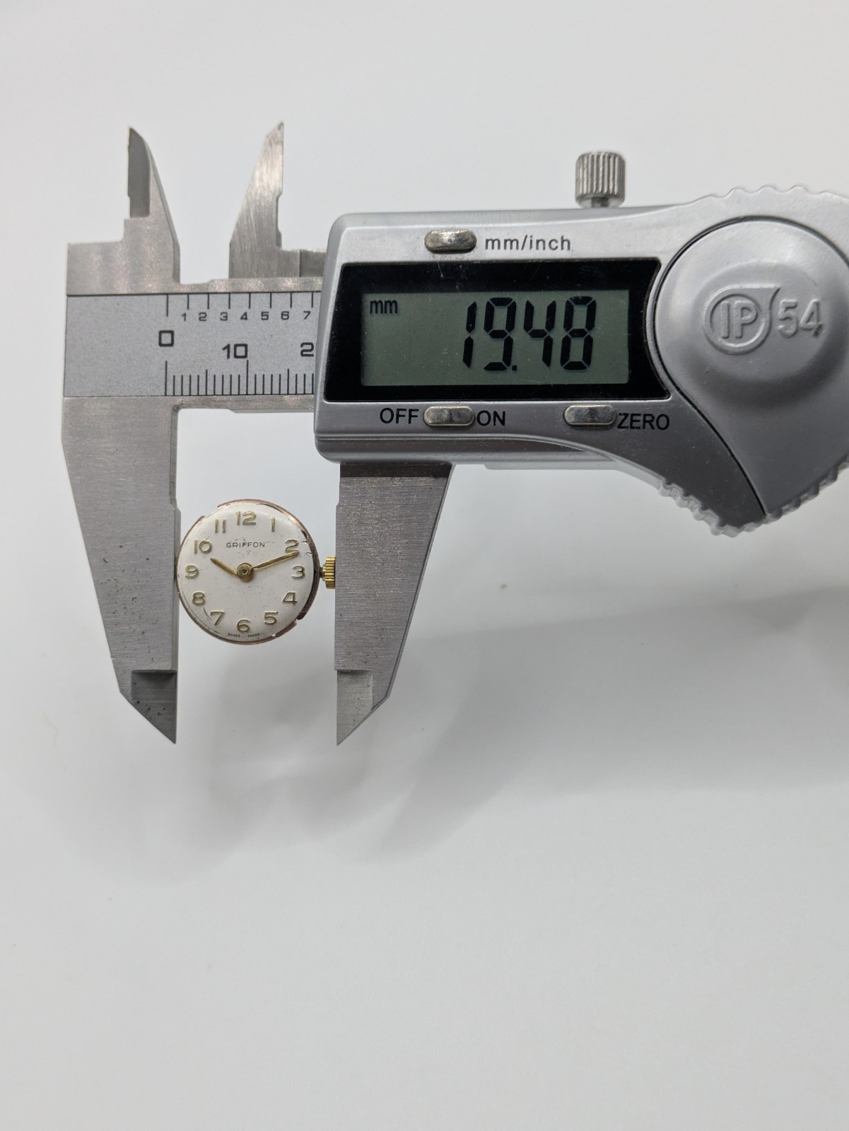 FHF 351 Griffon Manual Wind Watch Movement Swiss Made 17 Jewels Untested 19.5mm