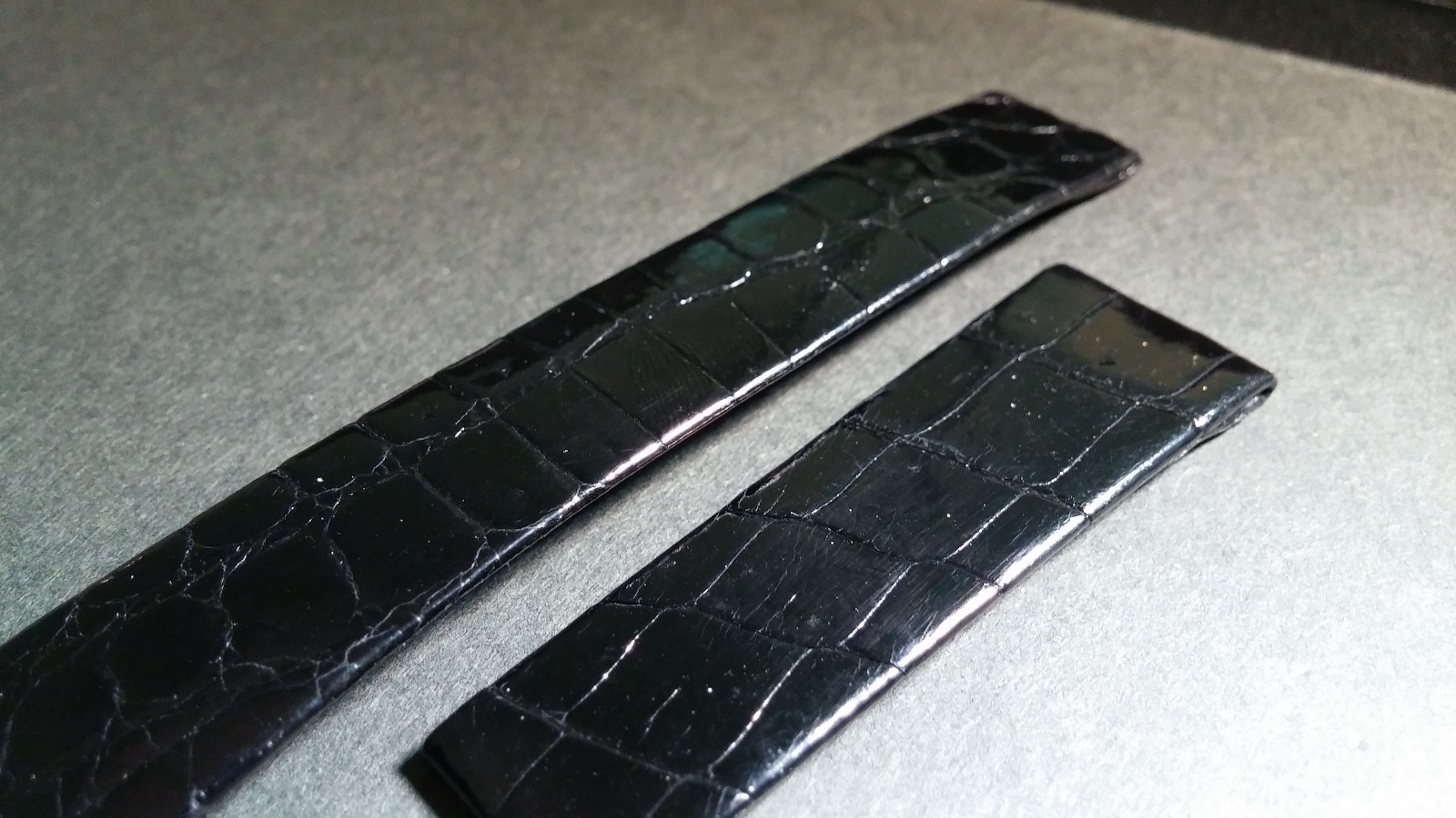 Original Must de Cartier Band 17x14mm SHINY BLACK Crocodile for DEPLOYMENT BUCKL