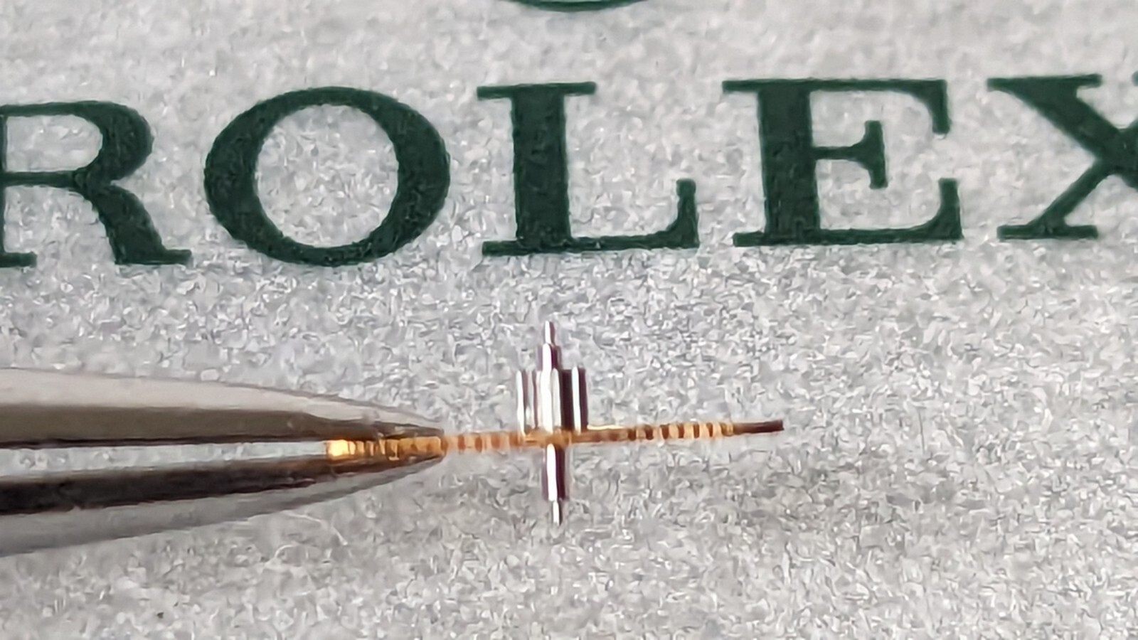 Genuine Rolex Caliber 1520 1530 1570 Part 8060 Second Wheel New Open Package