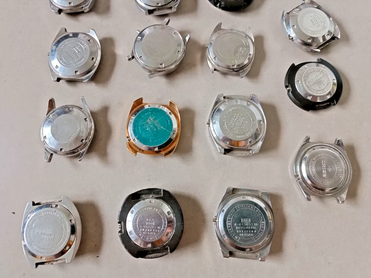 BIG LOT OF 15 JAPANESE AUTOMATIC CITIZEN & SEIKO CASES FOR PROJECT / REPLACEMENT