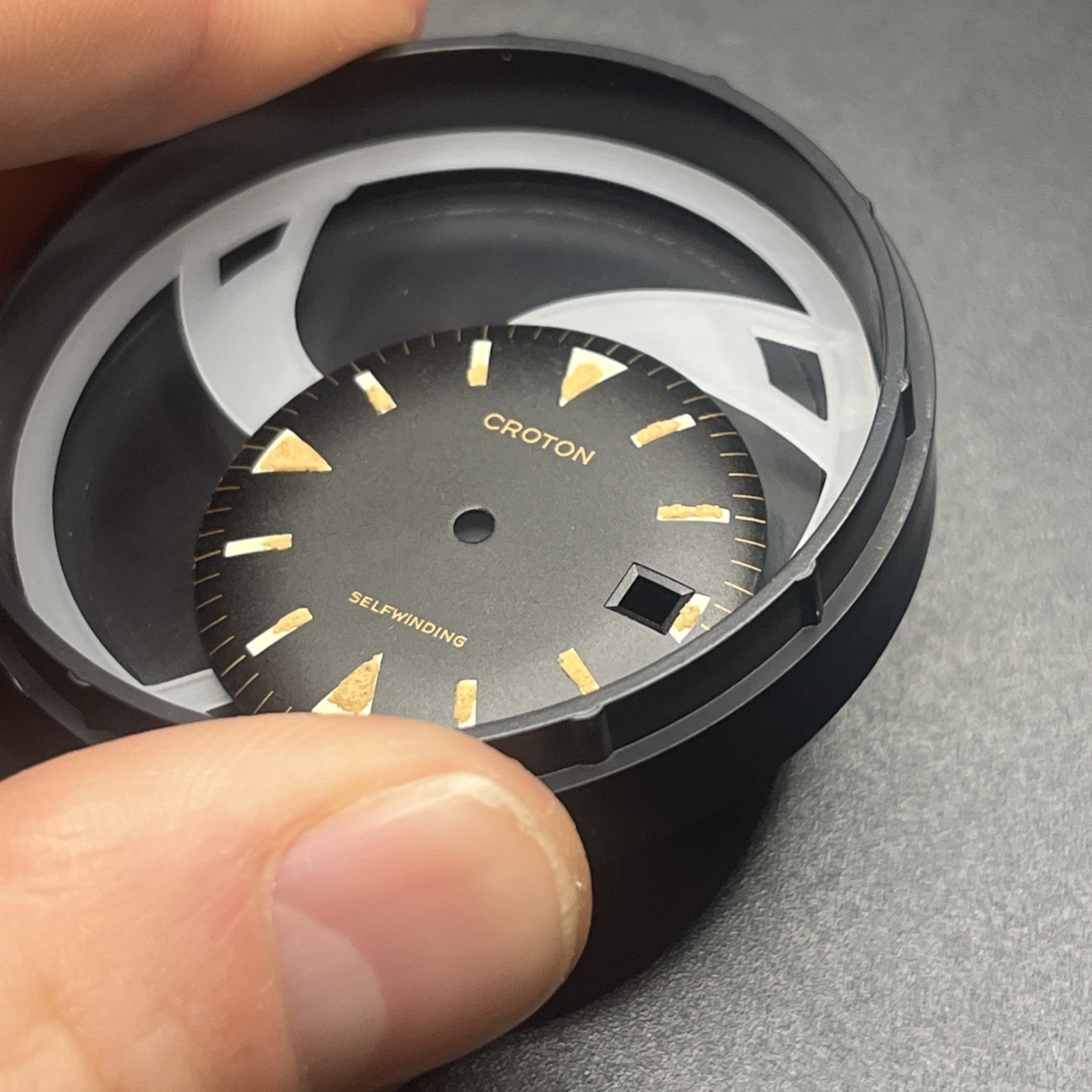 Croton Self Winding Date Dial (015)