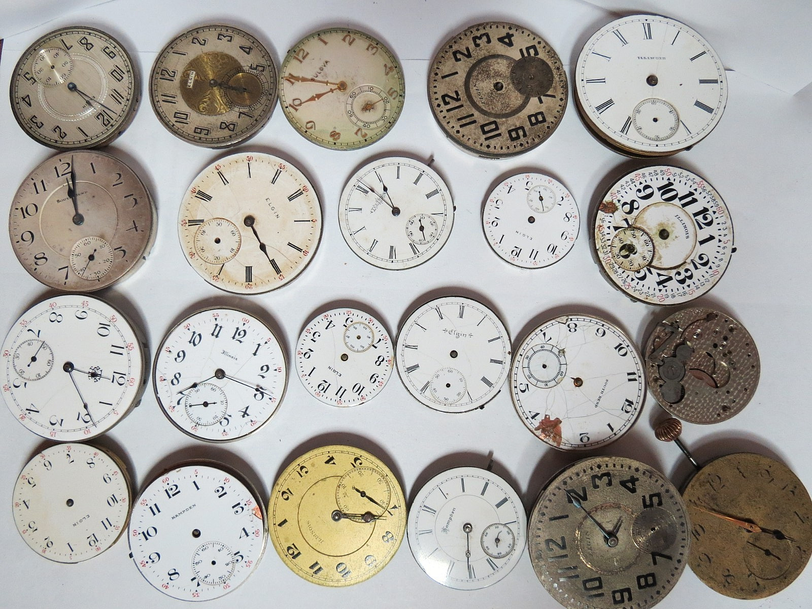 ANTIQUE LOT 22 DIFFERNT NAMES & SIZES POCKET WATCH MOVEMENT SELLING AS IS PARTS