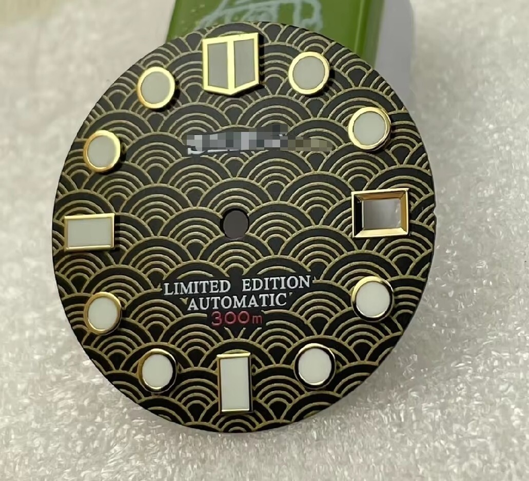 28.5mm Brand New Dial Fish Scale Black Gold Fit SKX007 7s36 NH35