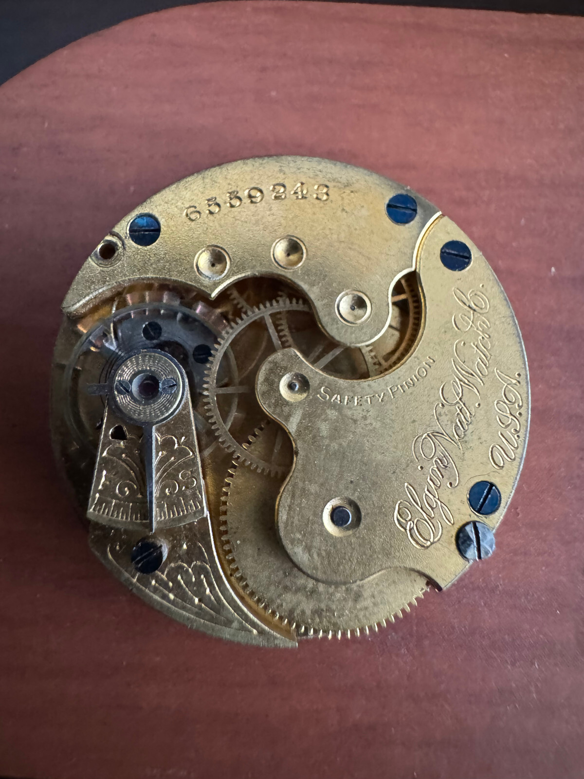 VINTAGE 0 SIZE ELGIN POCKET WATCH MOVEMENT GR. 109 KEEPING TIME FANCY DIAL
