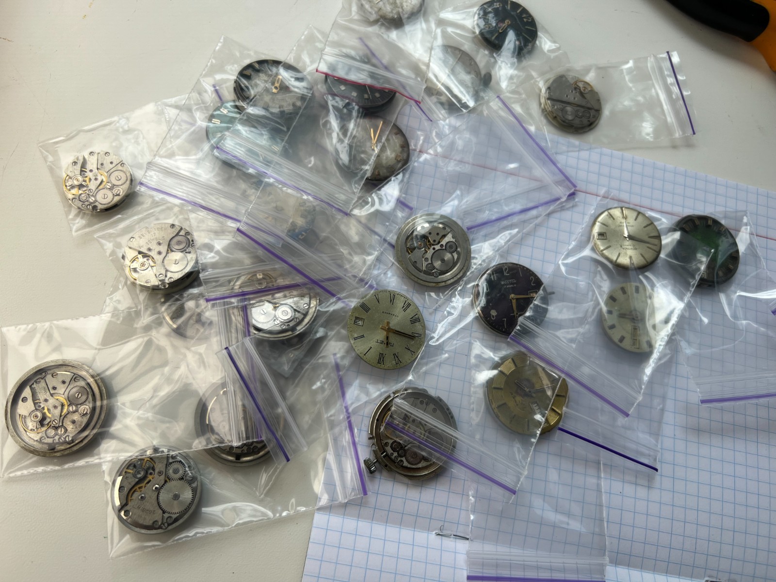MOVEMENTS (25pcs) FOR MENS WRIST WATCH Raketa, Vostok, Slava etc. USSR for parts