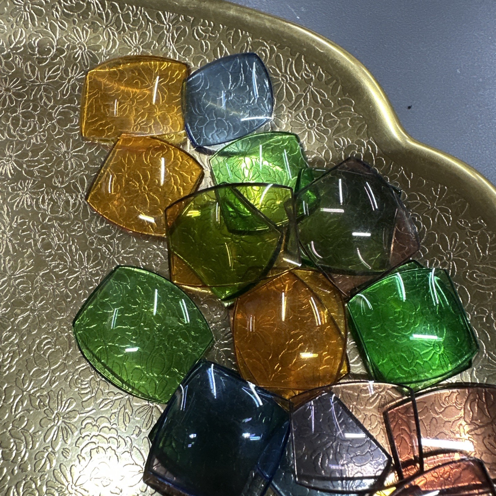 Watchmaker Estate Multicolored Glass Watch Crystals Assorted Size / Color 140+