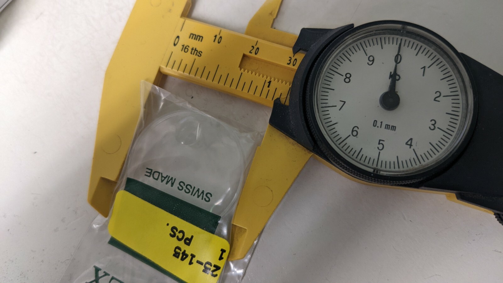 Genuine Rolex 25 145 CRYSTAL Tudor acrylic new/sealed 29.7mm date window