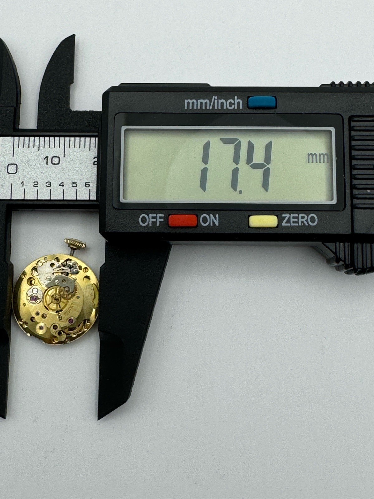 Vintage Baume Mercier Cal BM775 Partial Watch Movement – Runs