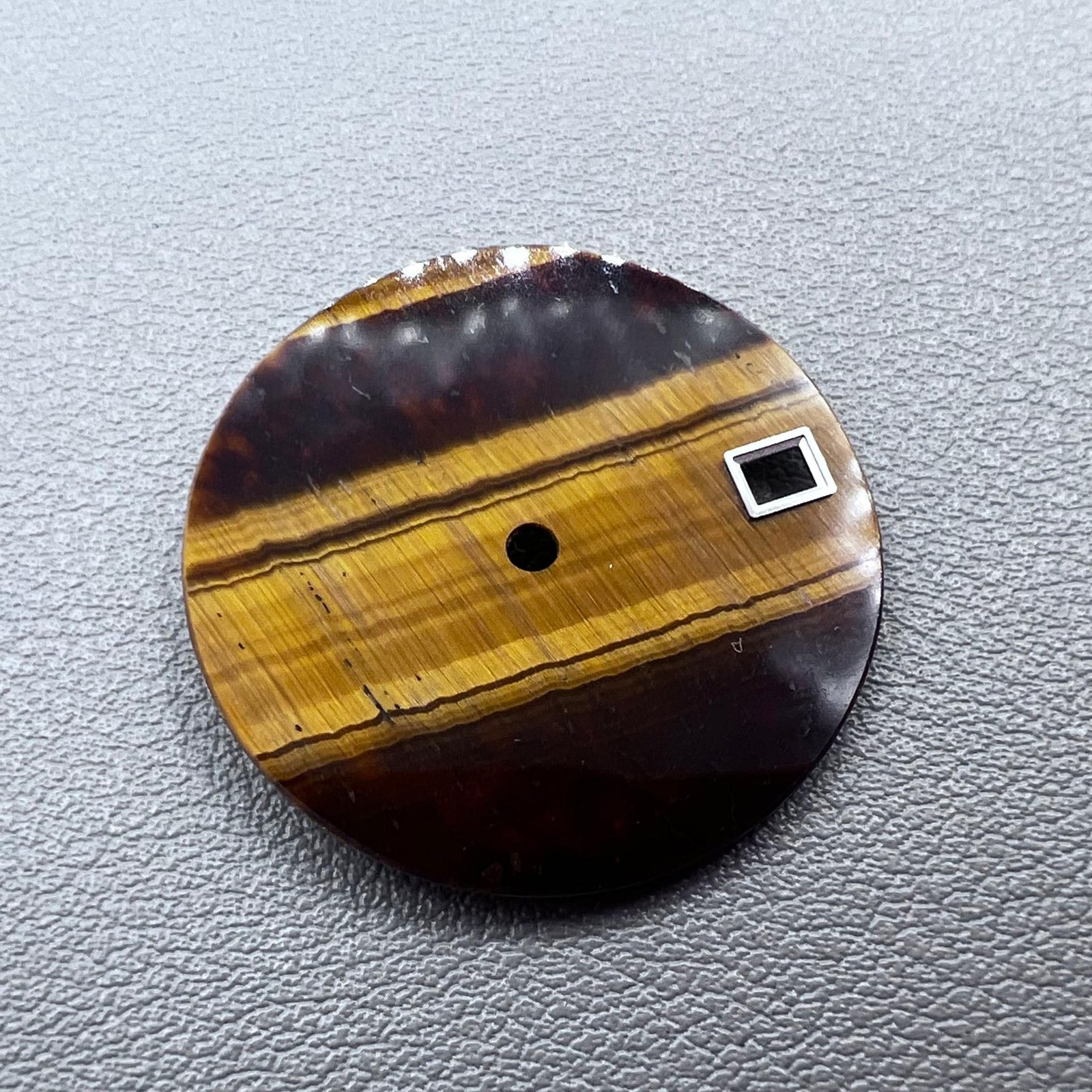 28.5mm Watch Dial Tiger’s Eye Stone with Date Modified for SW200 ETA2824 NH35