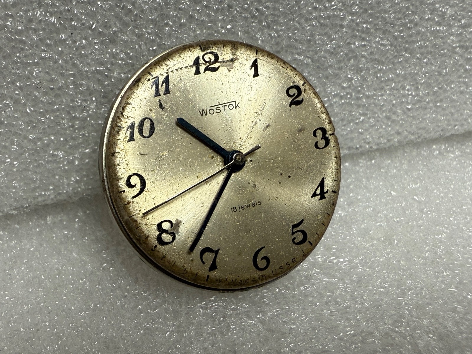 VINTAGE Vostok Wostok Cal. 2209 USSR SOVIET watch Movement. FOR PARTS