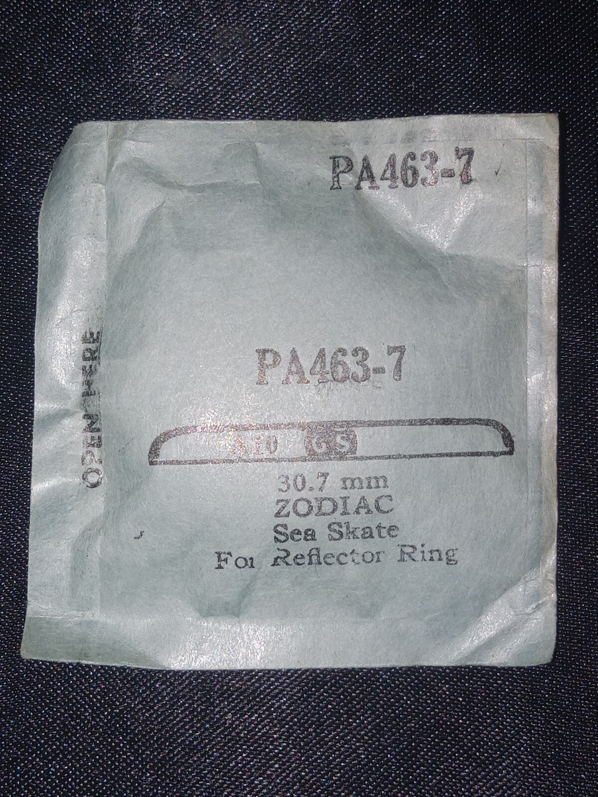 Zodiac Sea Skate Replacement Crystal PA463-7 30.7mm For Reflector Ring (NOS)
