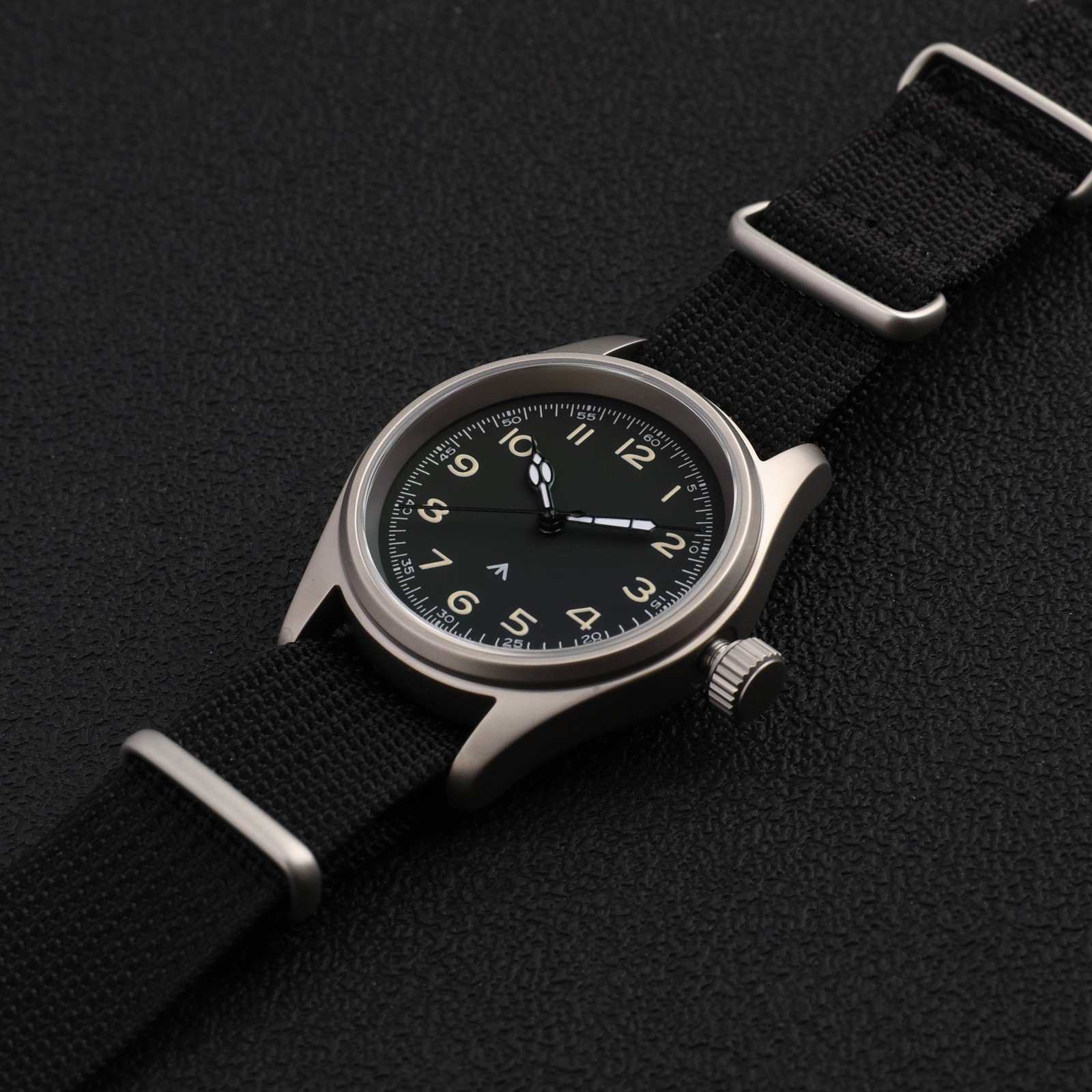 36mm Pilot Titanium VH31 Quartz Watch Sapphire 28.5mm Dial Green Luminous 10BAR
