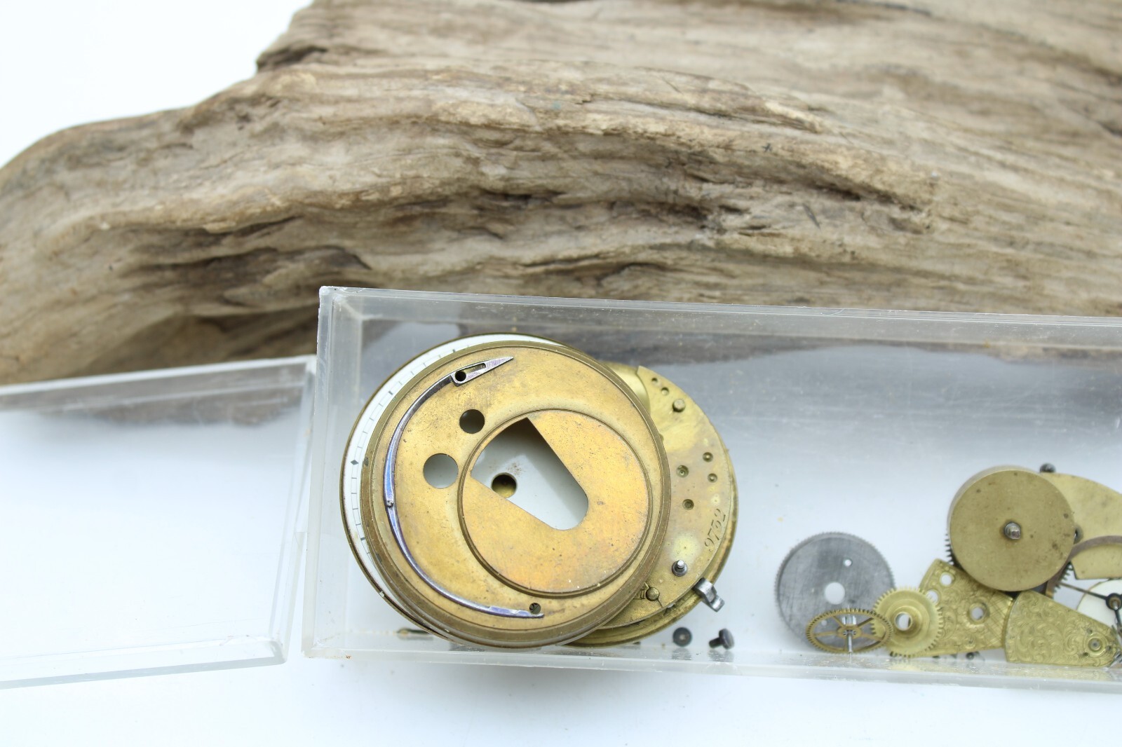 C. HESELWOOD YORK POCKET WATCH MOVEMENT 46.5mm DIAMETER (T2)