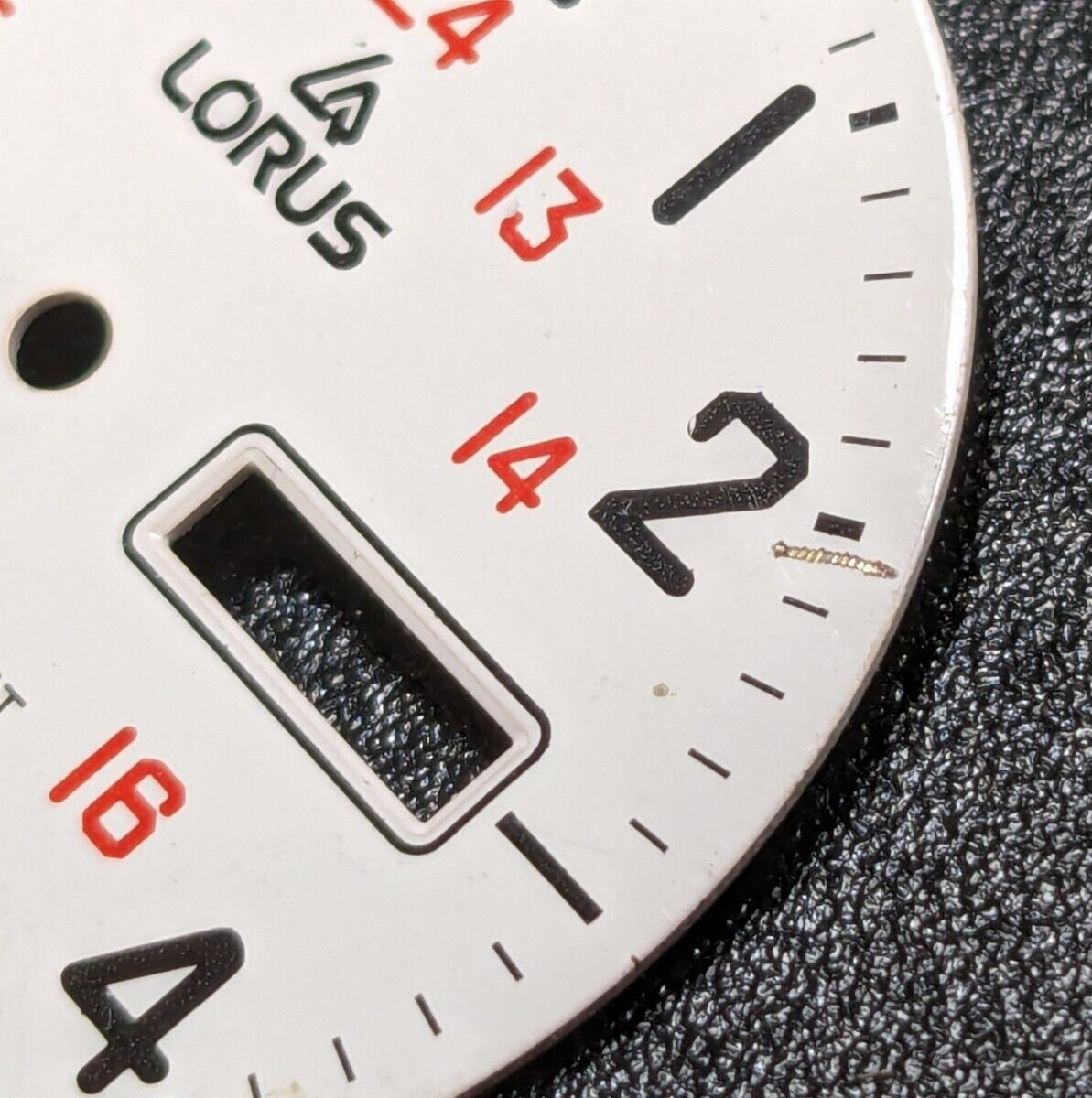 Vintage Lorus 28.5mm V533-8020 D Watch Dial – Black Mins/Hrs – Red 24 HRs
