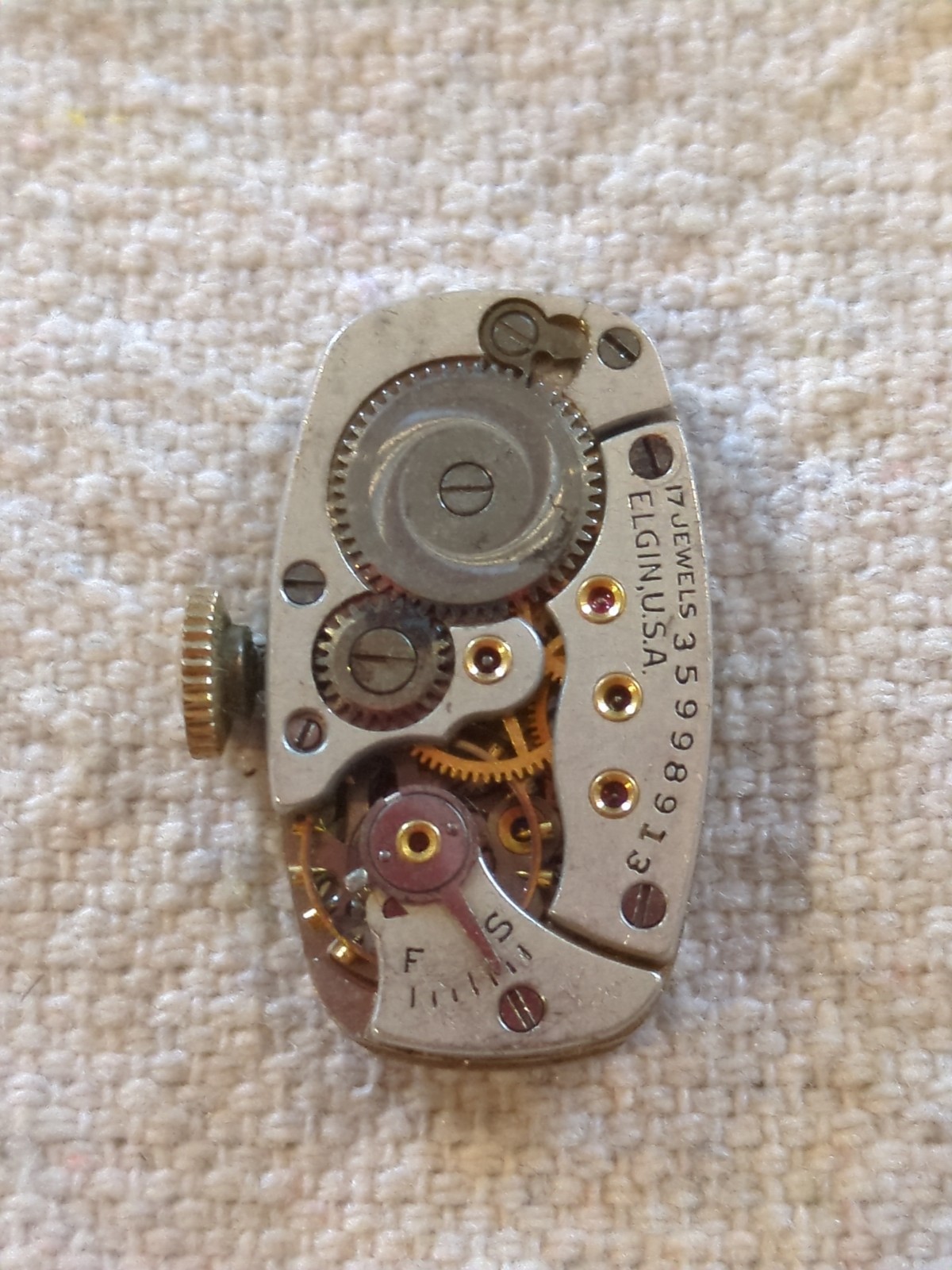 Lot of 9 Vintage Ladies Dress Watch Movements For Parts or Repairs. See Pictures