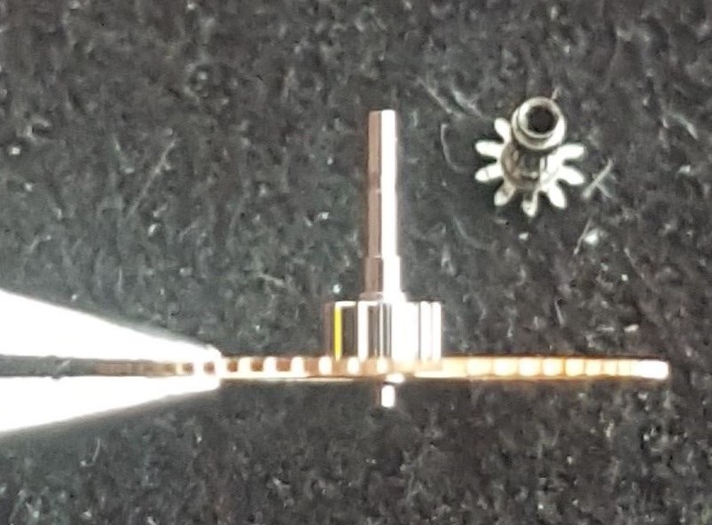 Omega Caliber 330 Part Number 1224 (Center Wheel with Canon Pinion)