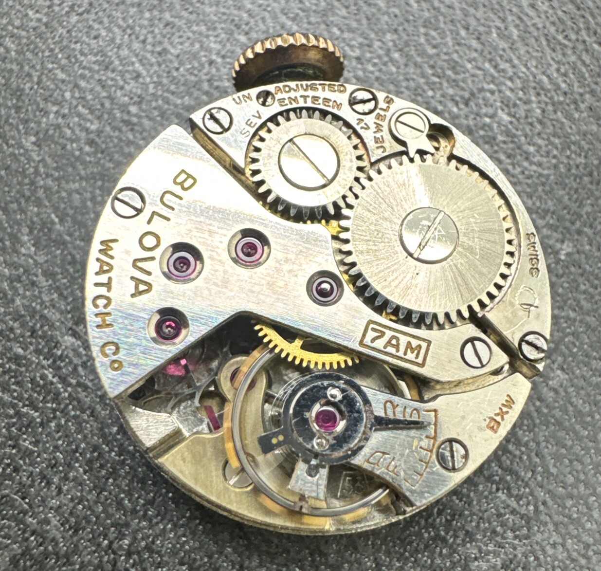 Vintage BULOVA 7AM 17 Jewel WATCH MOVEMENT-Running