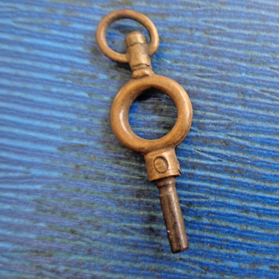 Vintage Pocket Watch RING Key – no. 0