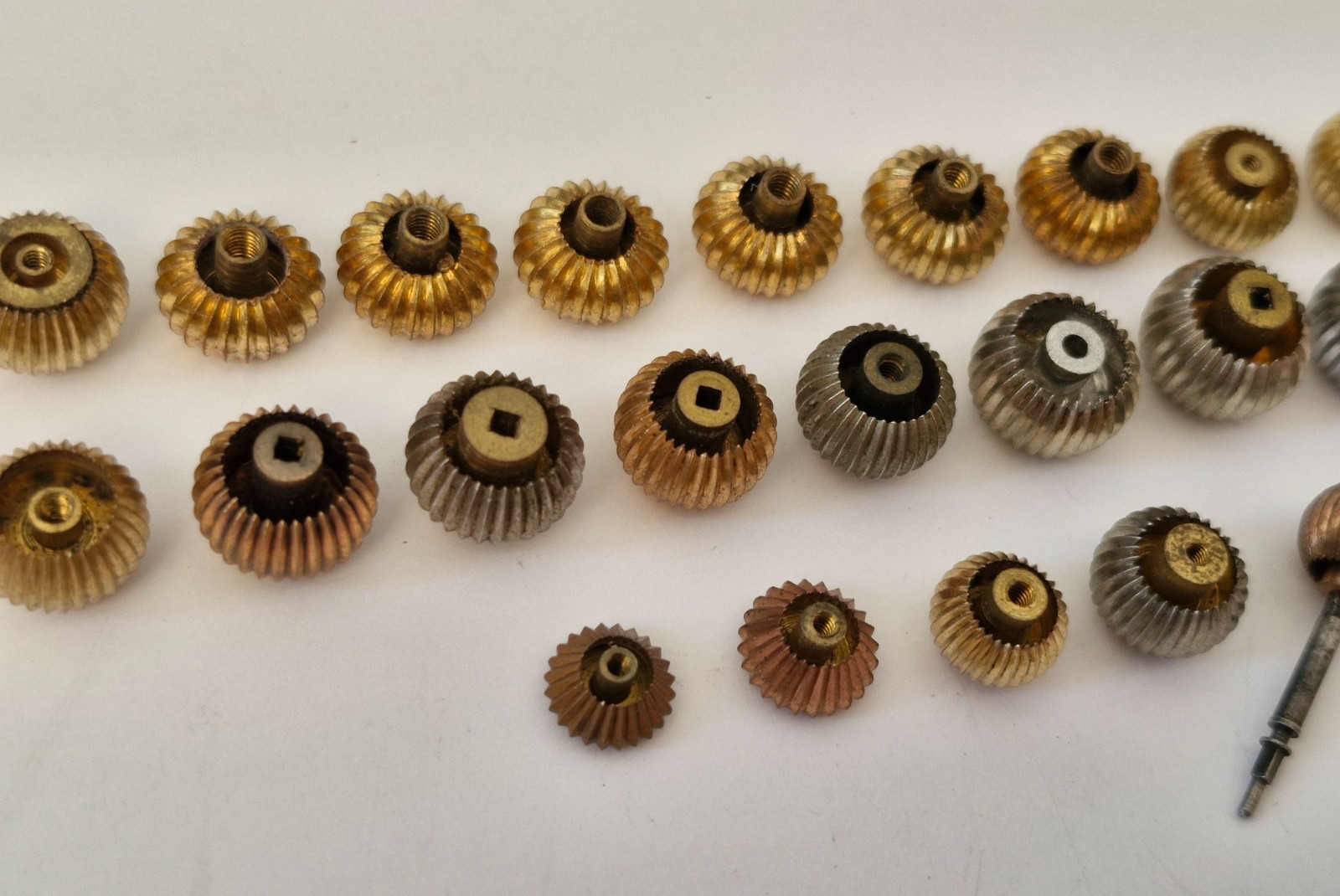 27 x Assorted Various Finish Fluted ‘Onion’ Vintage Pocket Watch Crowns 7mm-10mm