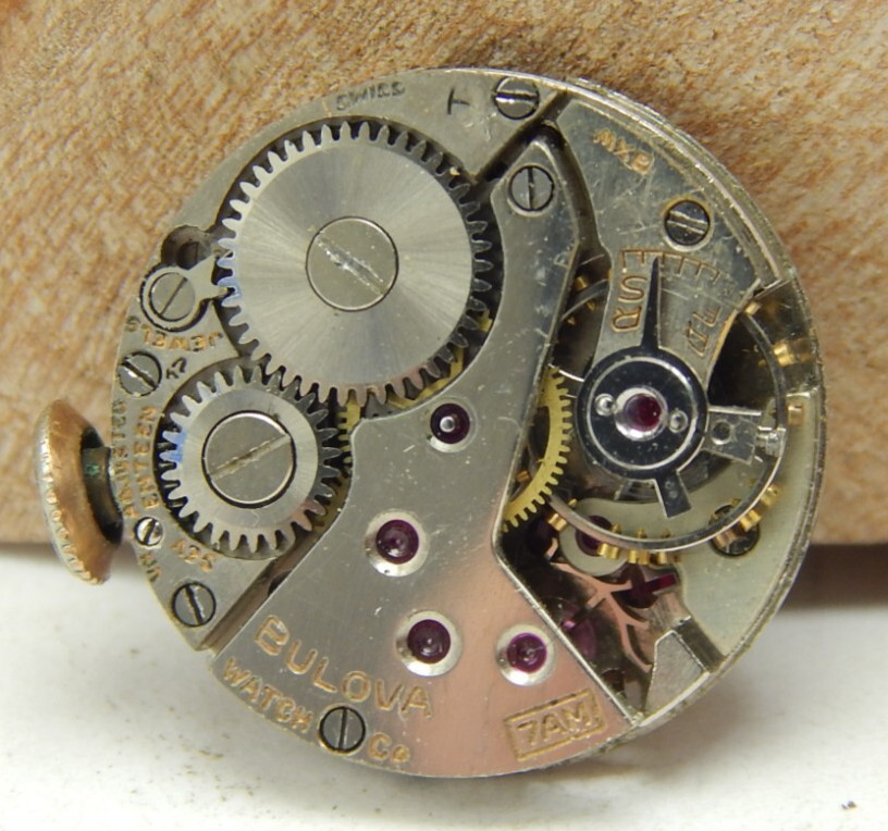 Vintage 1942 Bulova 7AM 17j ladies wrist watch movement with dial, crown & hands