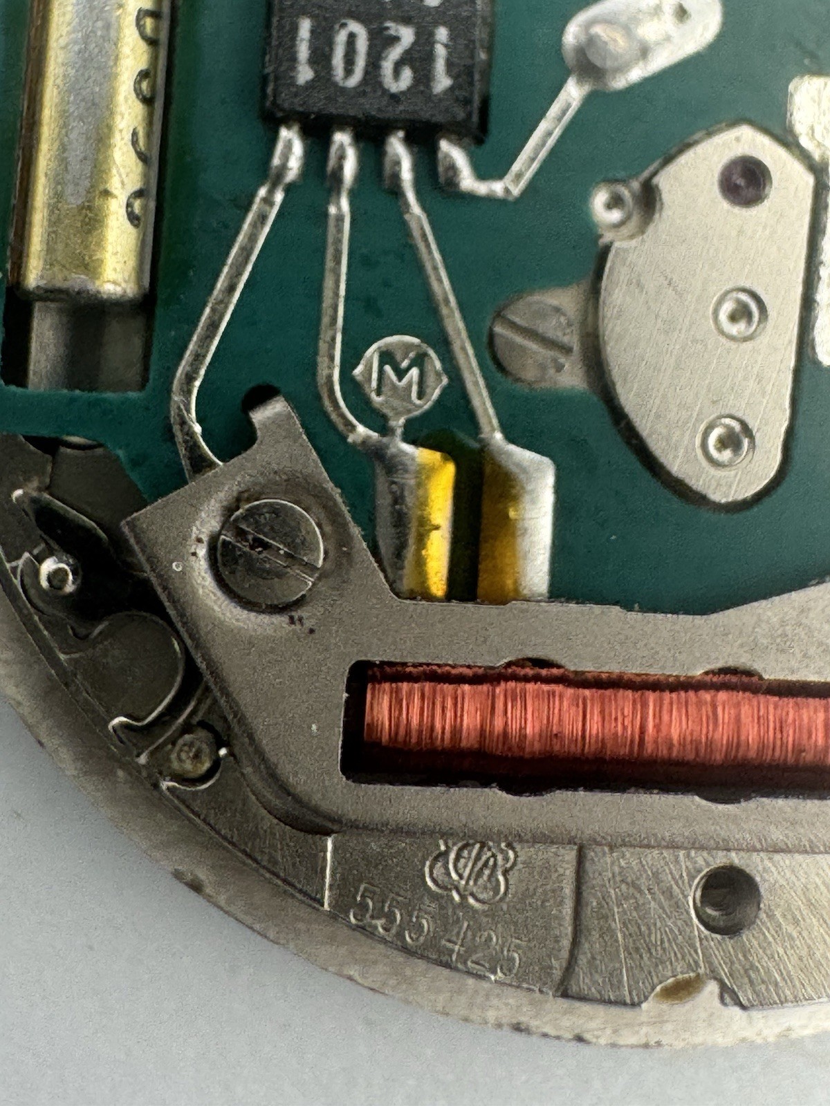 Vintage Hamilton Quartz ETA 555.425 Men’s Wristwatch Movement For Parts / Repair