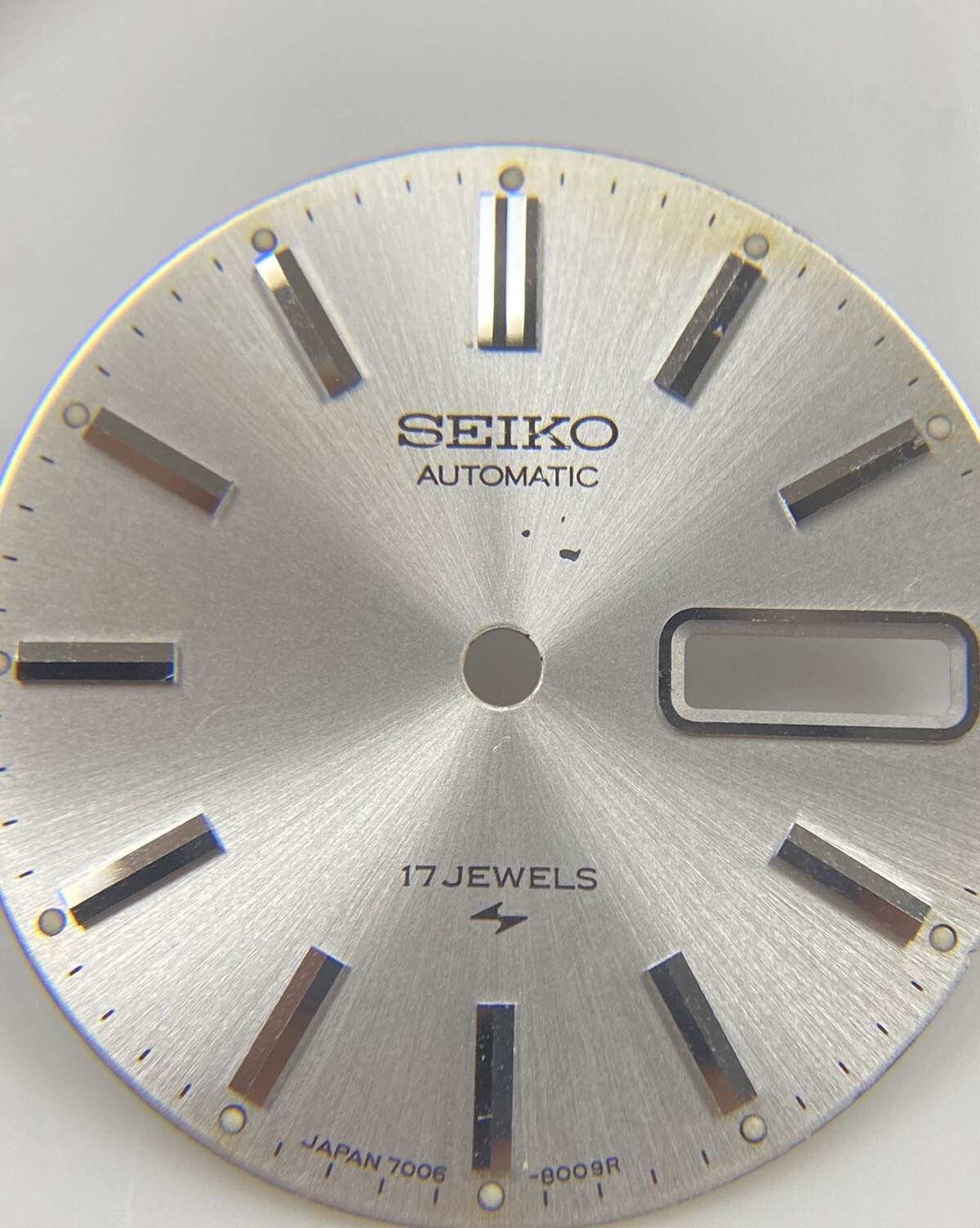Genuine Seiko Automatic 17 Jewels Silver Dial Day/Date 7006-8009R 28.5mm