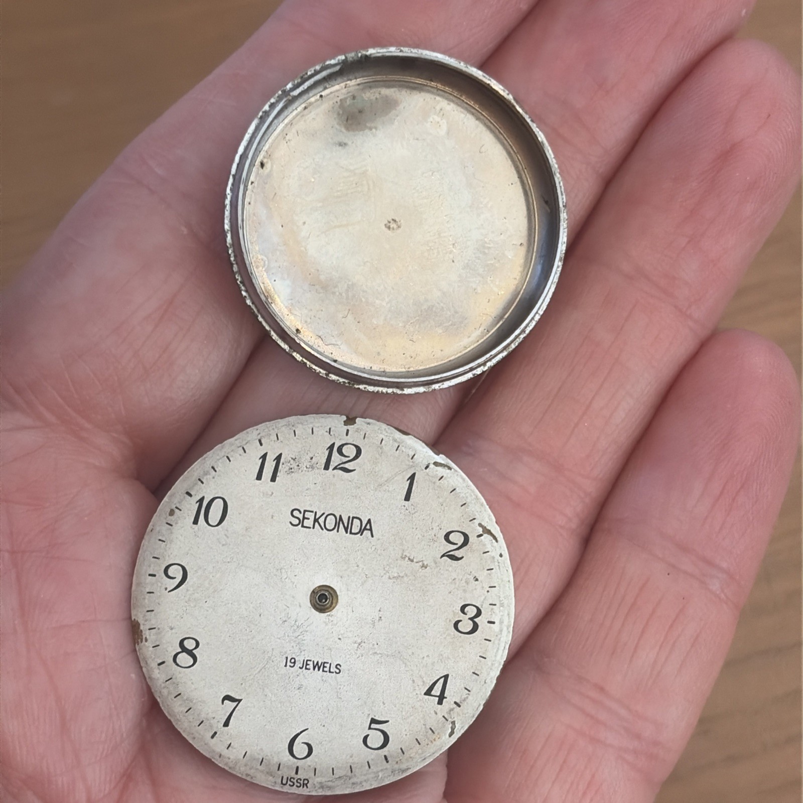 Vintage Raketa 2609.HA USSR -watch movement for parts Sekonda Watch face front