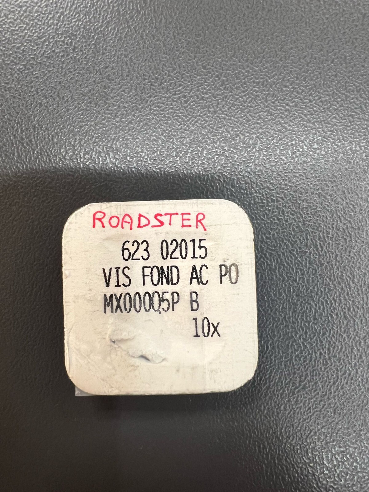 Original Screw For Cartier Roadster Case Back – Bottom Screw MX000Q5P