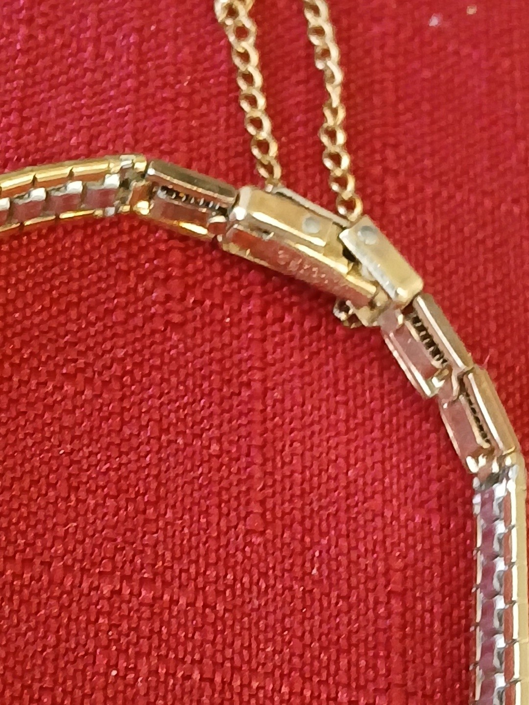 Vintage 1930s Beutiful BULOVA, Swiss 6 AM Movement Gold Plate.