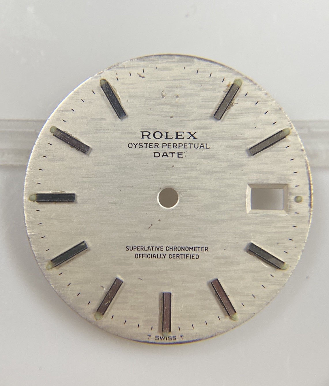 Genuine Rolex 34mm Oyster Perpetual Date 1500 1501 Cal 1570 Silver Linen Dial