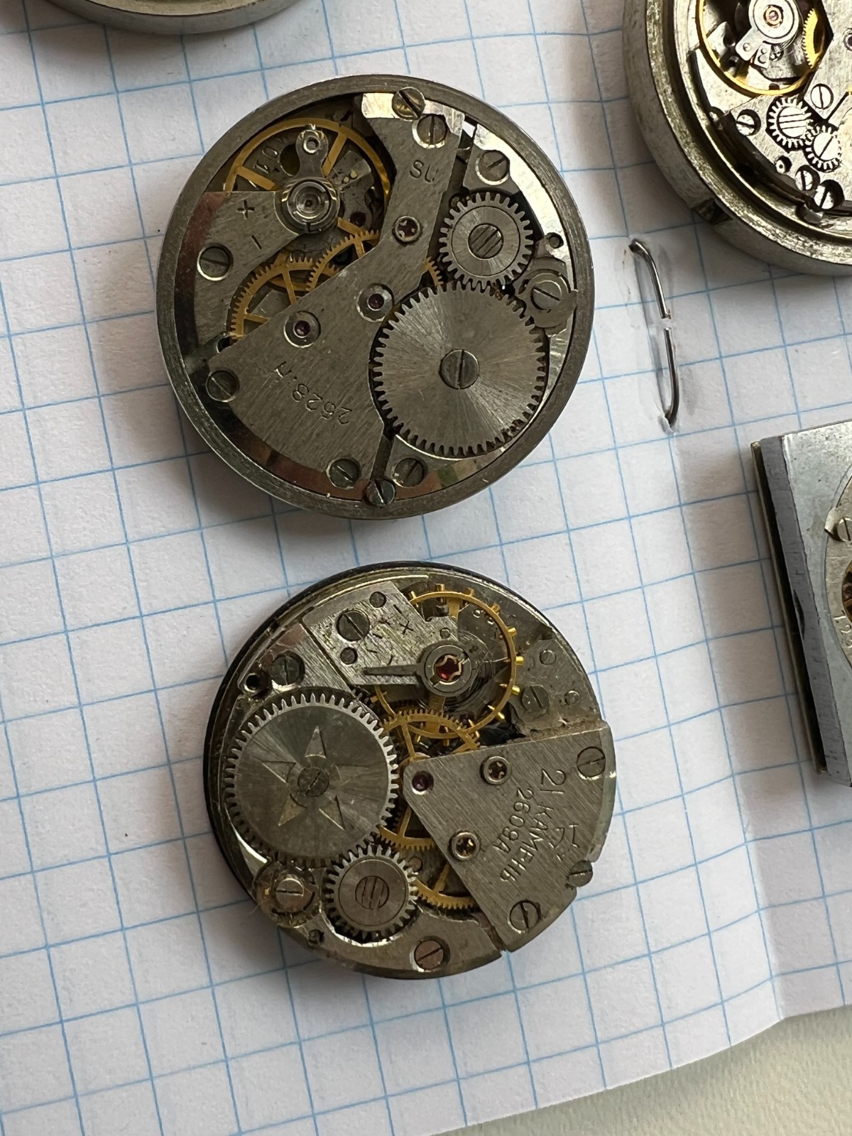 MOVEMENTS (25pcs) FOR MENS WRIST WATCH Raketa, Vostok, Slava etc. USSR for parts