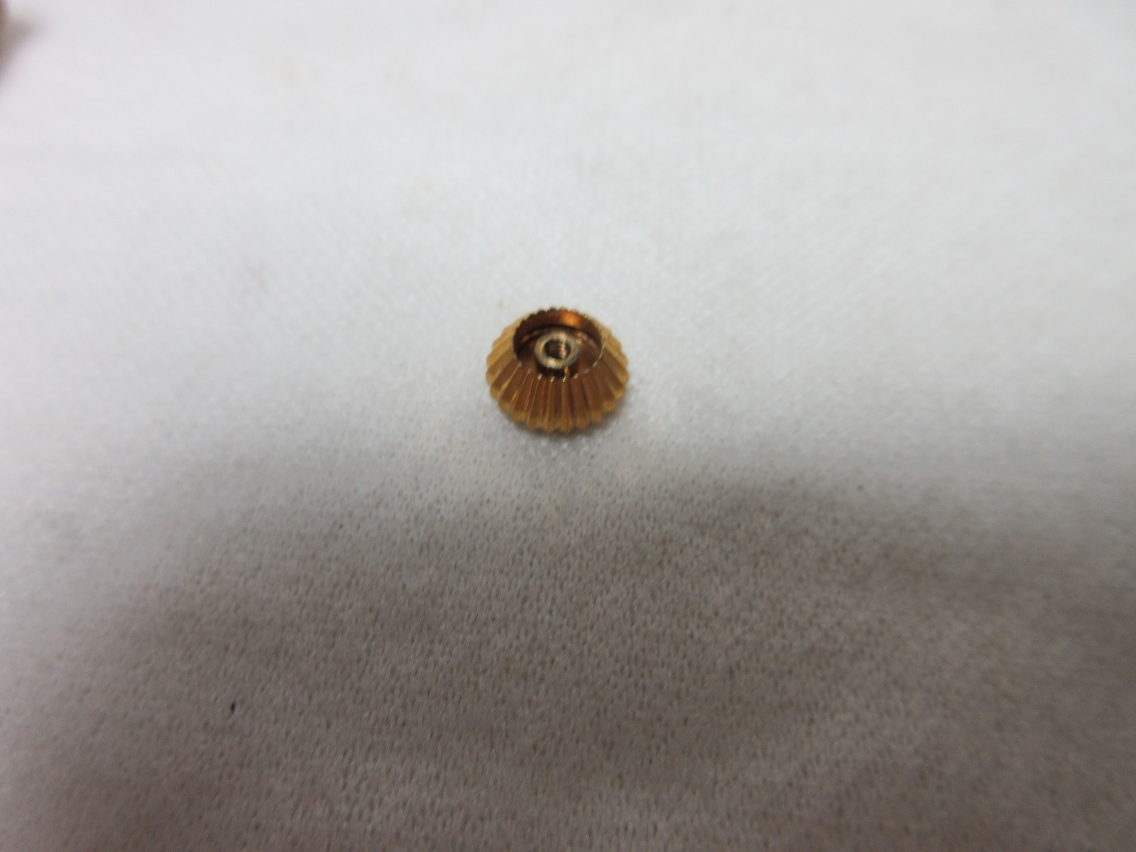 VTG 8 MM GOLD FILLED POCKET WATCH CROWN IN VIAL WATCHMAKERS REPLACEMENT PART #14