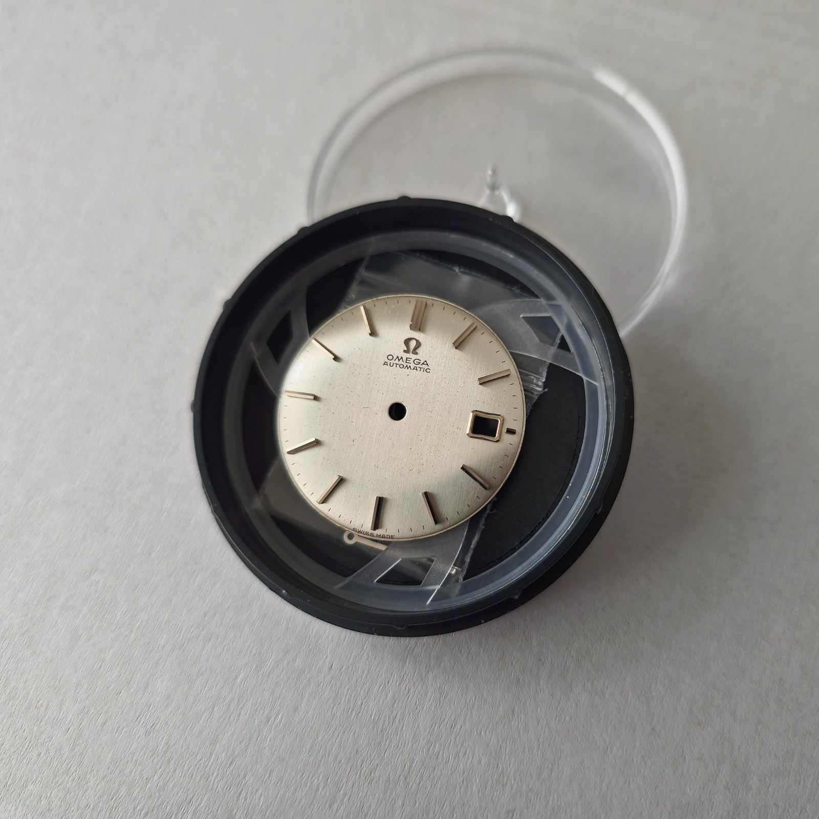 Omega Automatic Silver Dial 29.4mm Cal 560 561 562 563 565 + Silver Hands