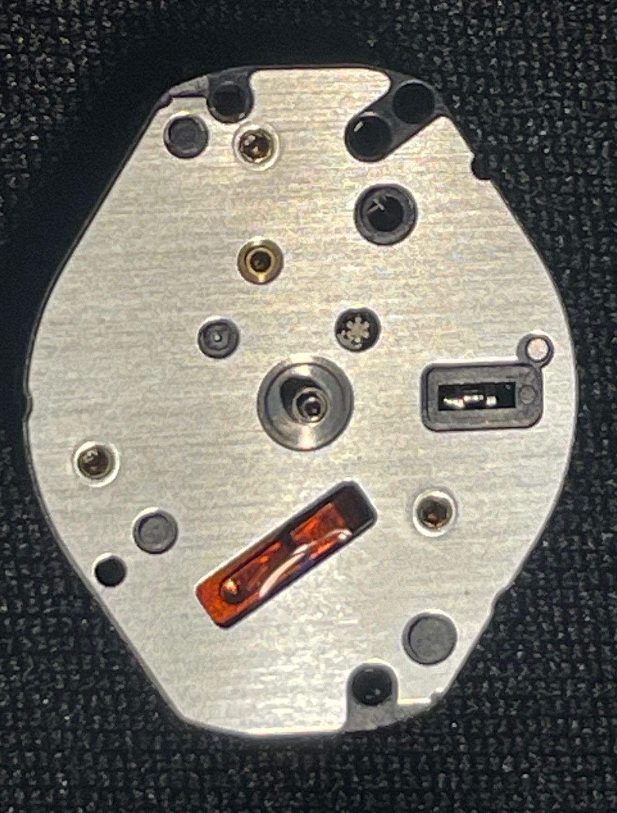 Y121C Seiko (Shiojiri) branded 3-hand Quartz Watch Movement