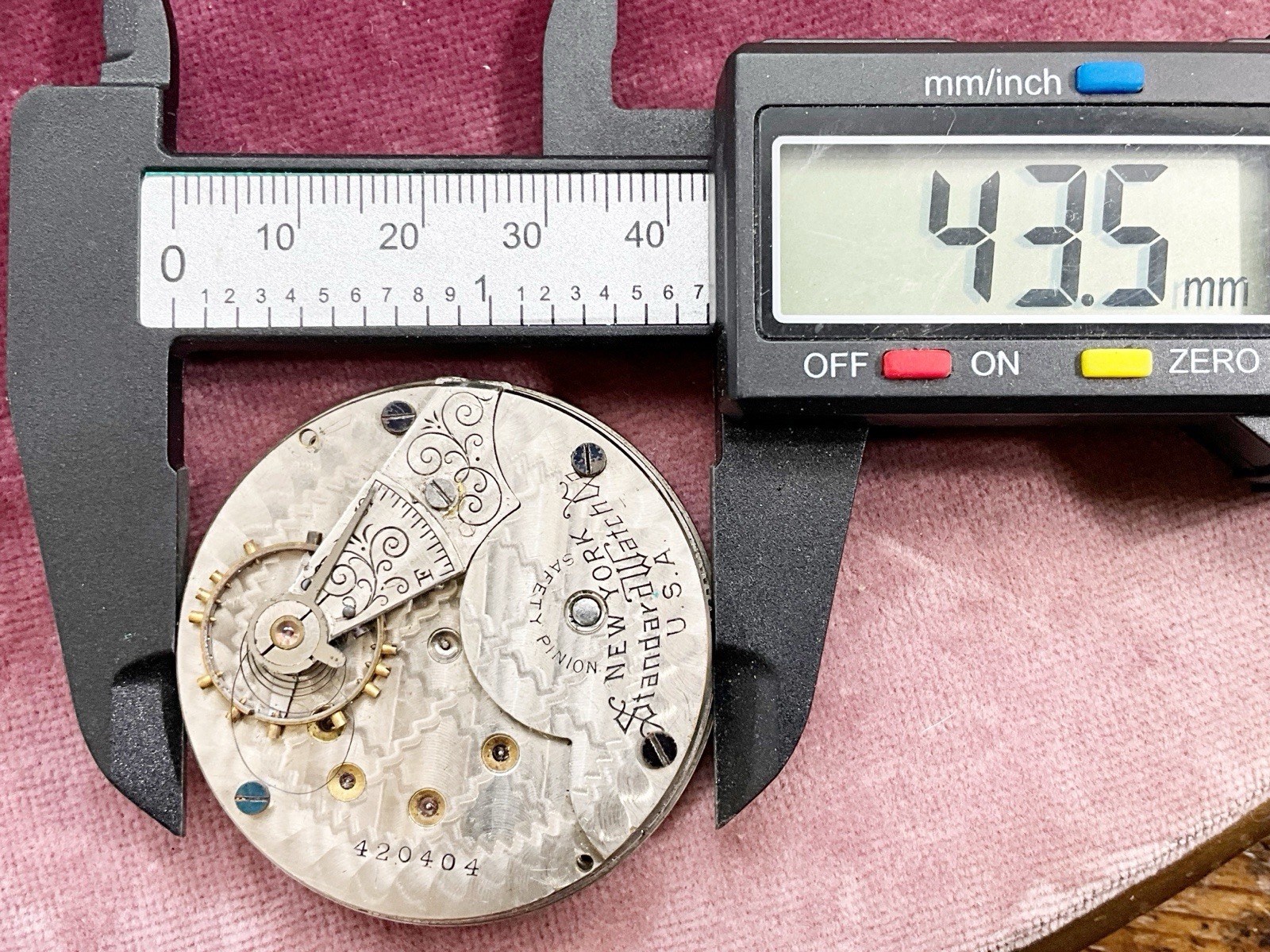 Antique New York Standard Pocket Watch Movement 43.5mm AS IS Parts/Repair