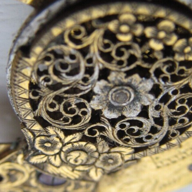 Antique Balance cock. 28mm long. 8g.