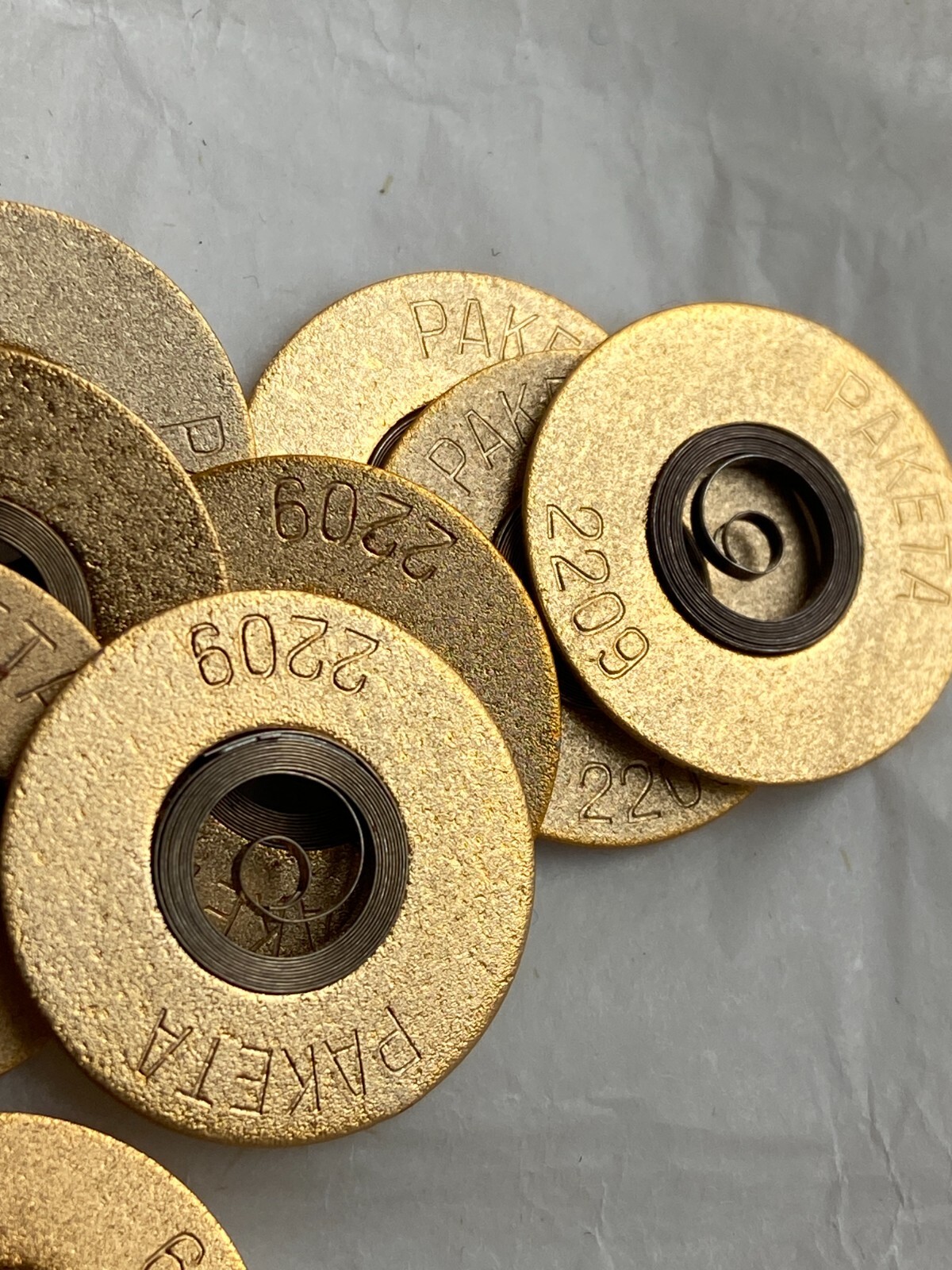 NOS NEW Vinatage watch parts RAKETA РАКТЕТА 2209 MAINSPRING CCCR USSR 23 JEWELS