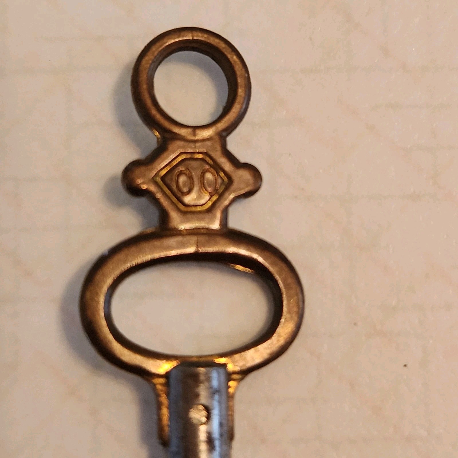 Antique Pocket Watch Key Size 00 Fits Post 2mm Euro .90 In Some English Clocks