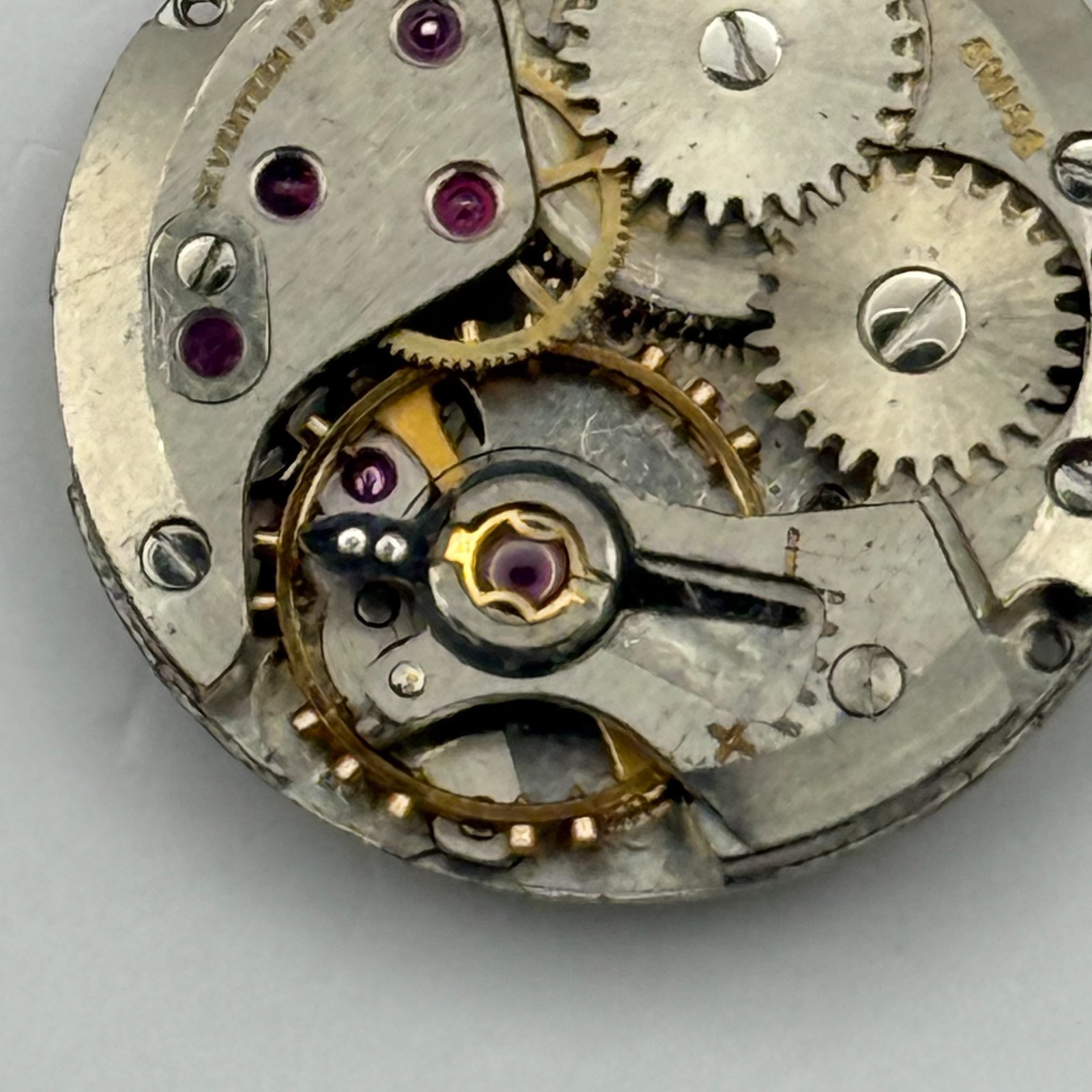 ETA 2510 Watch Movement Garrard 17 Jewels Ladies Manual Wind Vintage Parts 17.5m
