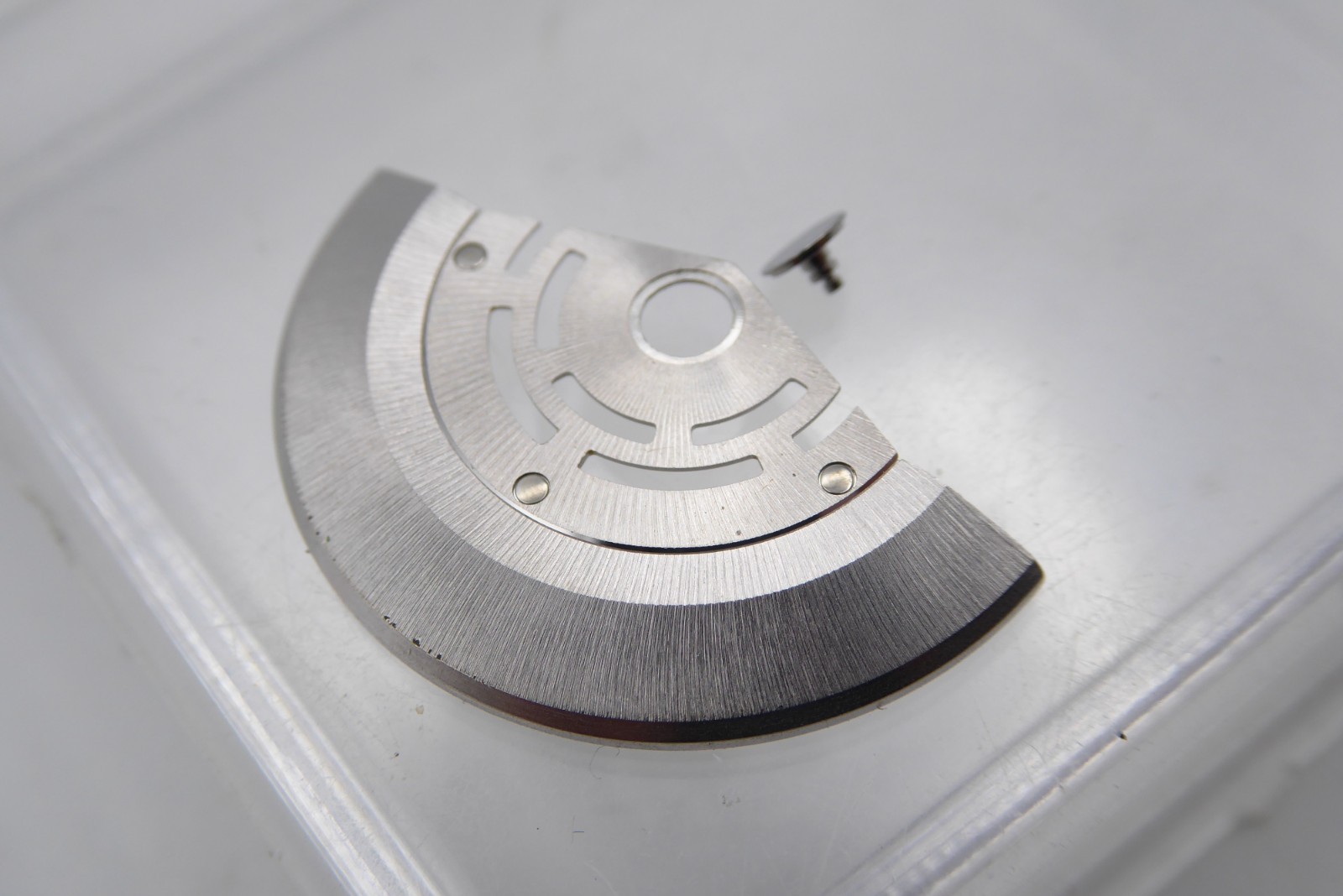 Rolex Oscillating weight rotor with axle 3135-570