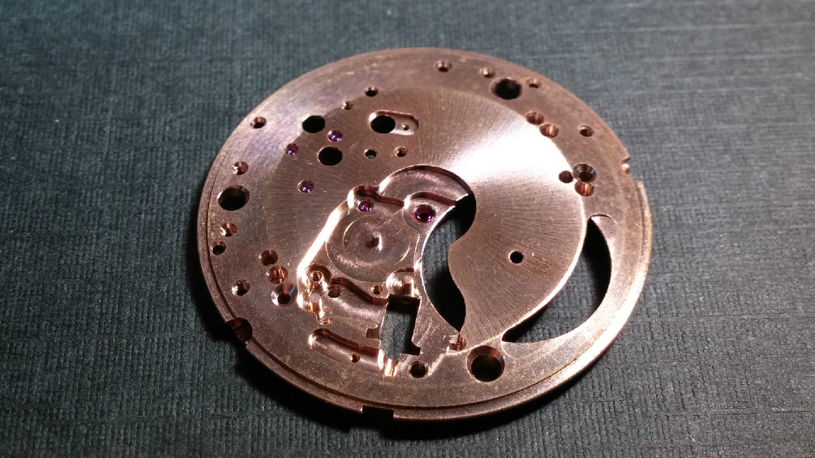 Omega 550 1000 mainplate, watch part for repair