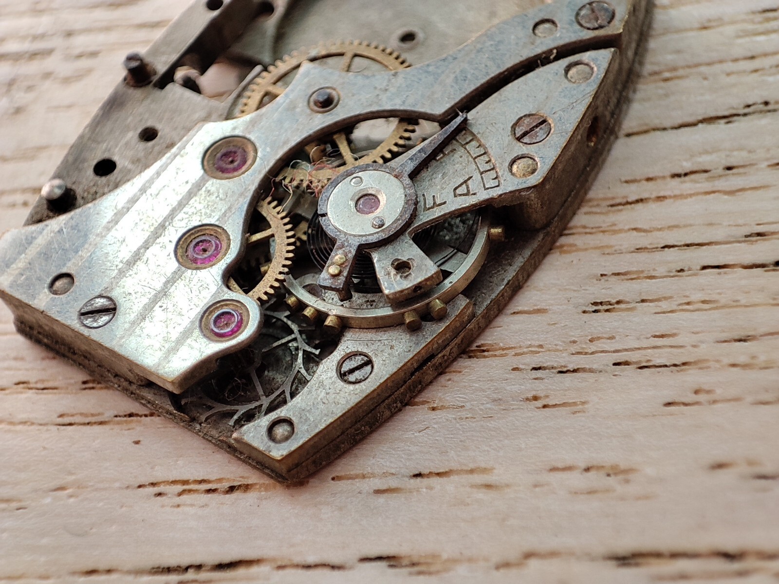 Meyer und Stüdeli Roamer Watch movement MST 302 – 19.7 mm – for parts and spares