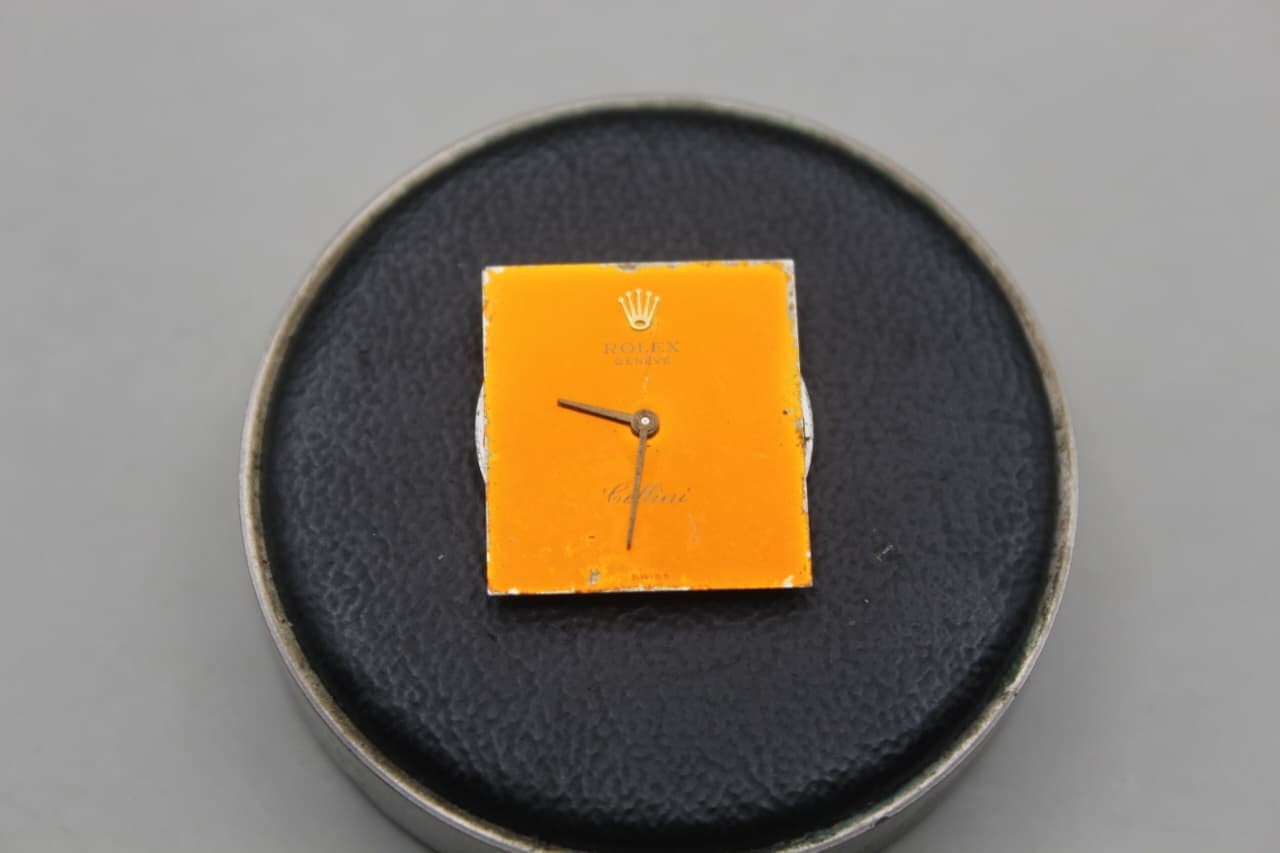 Rolex cellini 1600 movement with dial and hands – For parts or project only