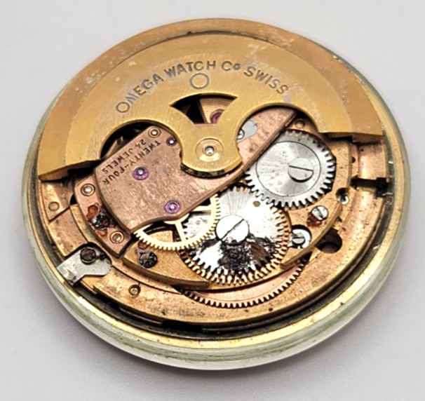 Omega Geneve CAL 565 Watch Movement and dial AS IS for parts or restoration