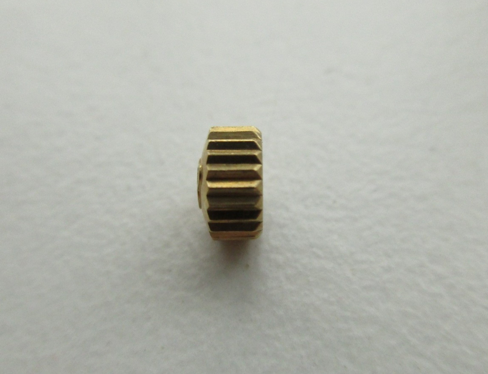 Enicar gold plated ø 4.9 mm watch crown N.O.S Swiss – stem thread 0.9 mm H2.8