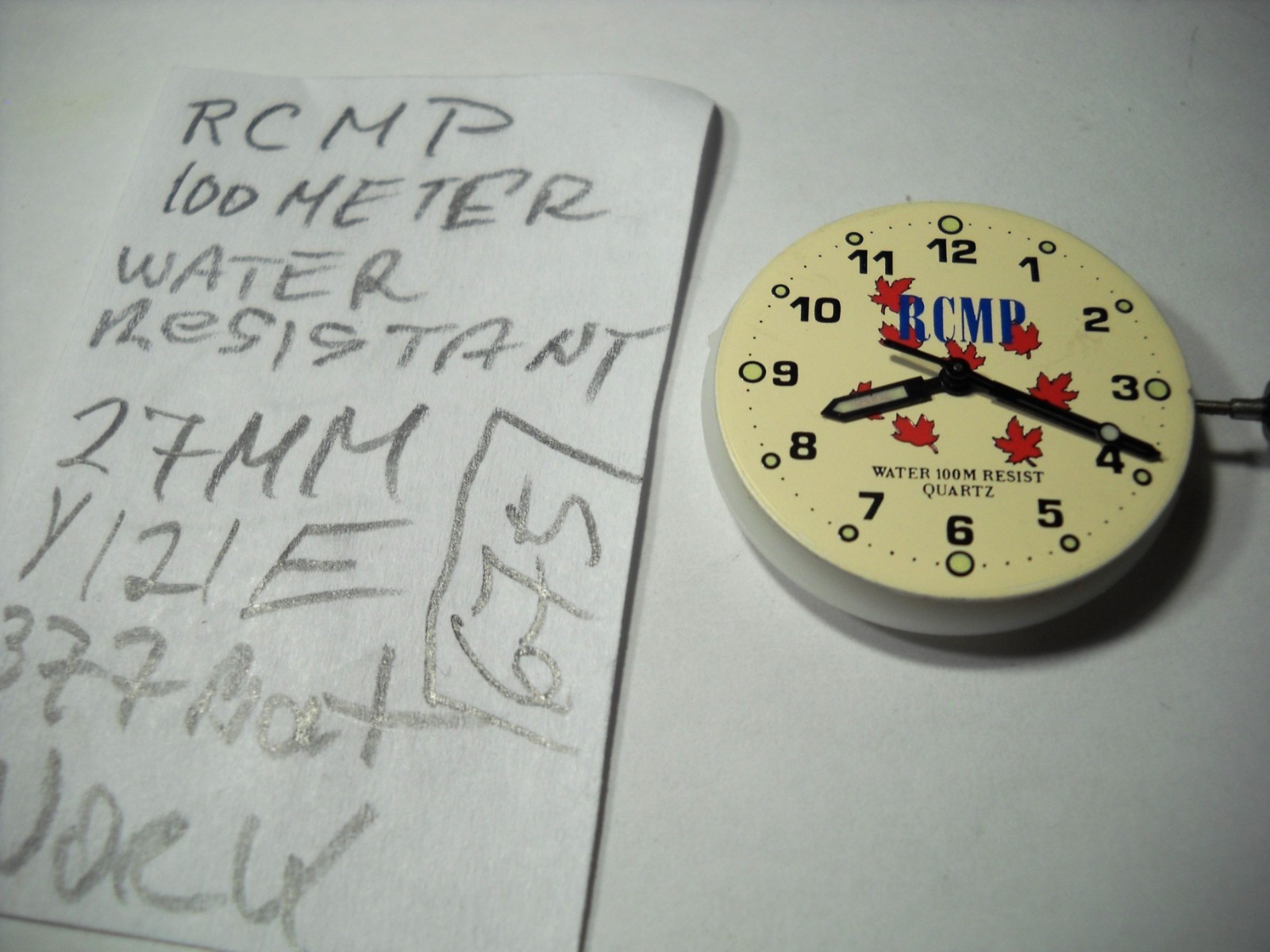 675L Royal Canadian Mounted Police wrist watch movement Y121E 27 mm works