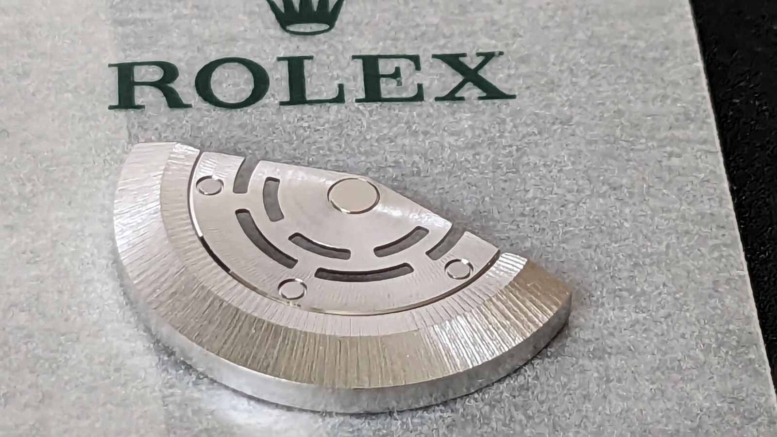 Genuine Rolex 2230 2235 570-2 Oscillating Weight 22.20mm Large Excellent Conditi