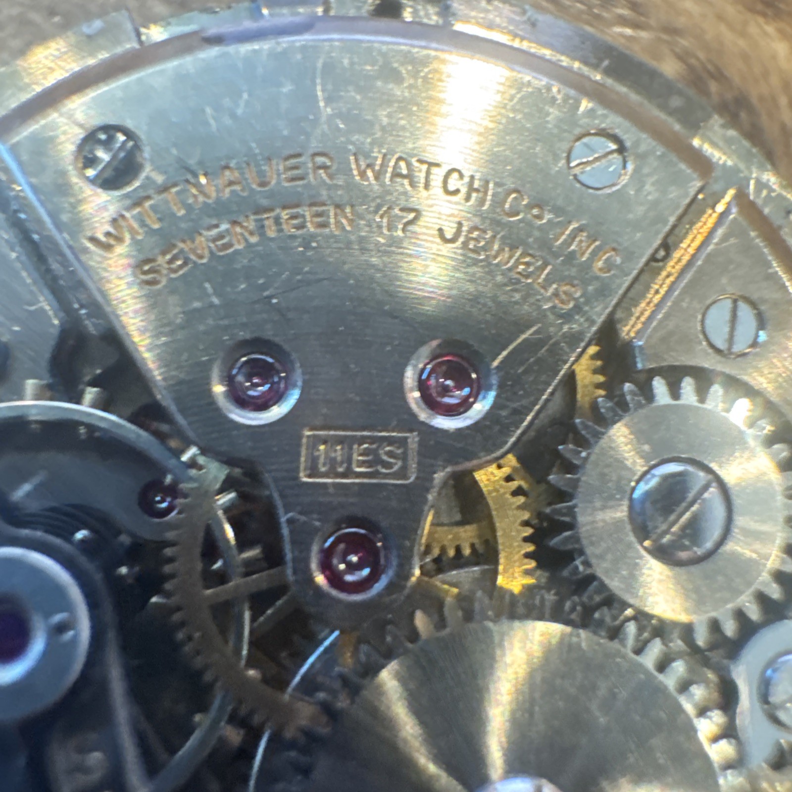 Vintage Wittnauer Manual Wind 17J 11ES Watch Movement W/Stem and Crown Runs