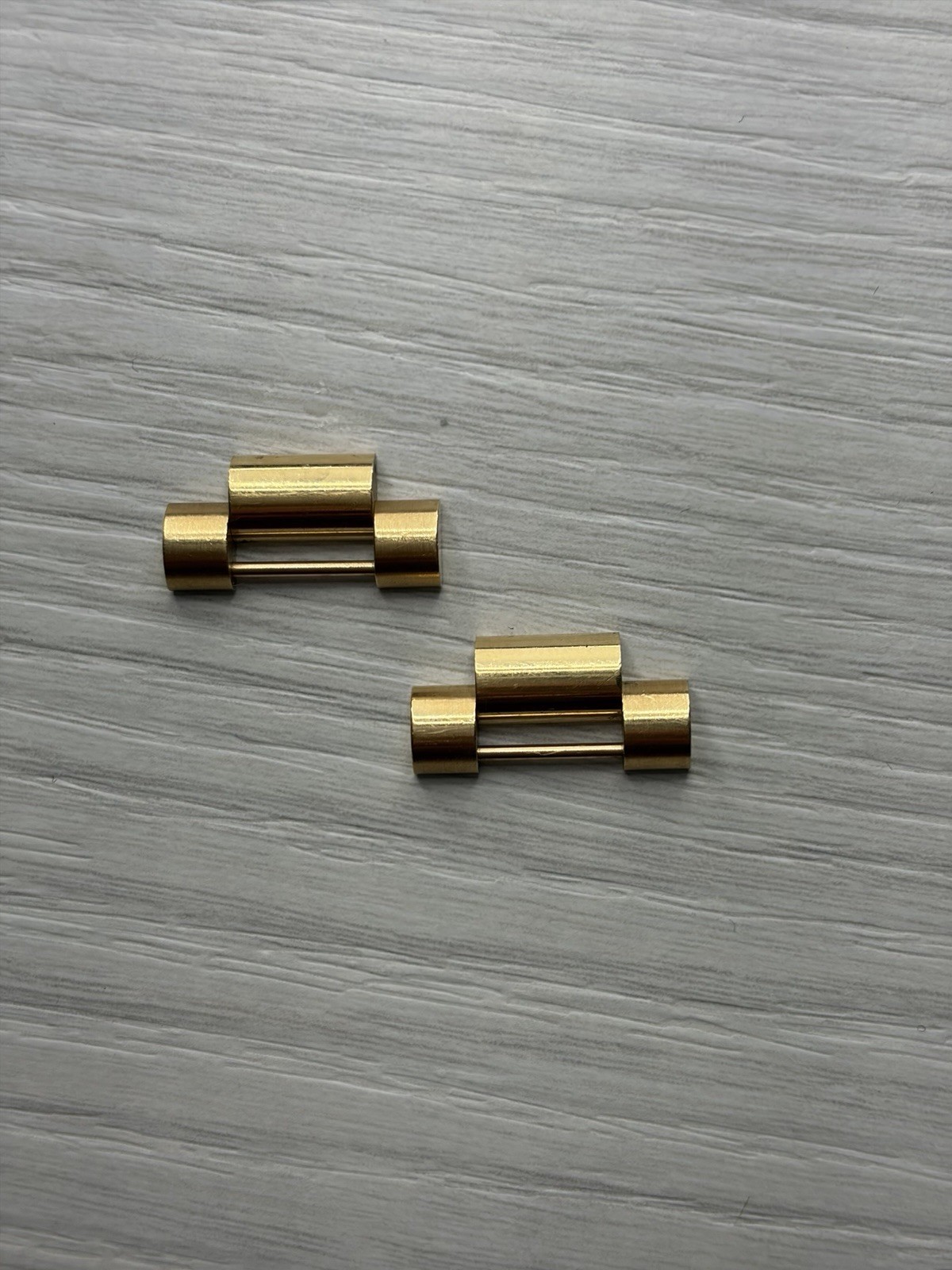 Authentic Rolex Day-Date President 40mm 18k Yellow GoldLink 17.2mm 228235 228345