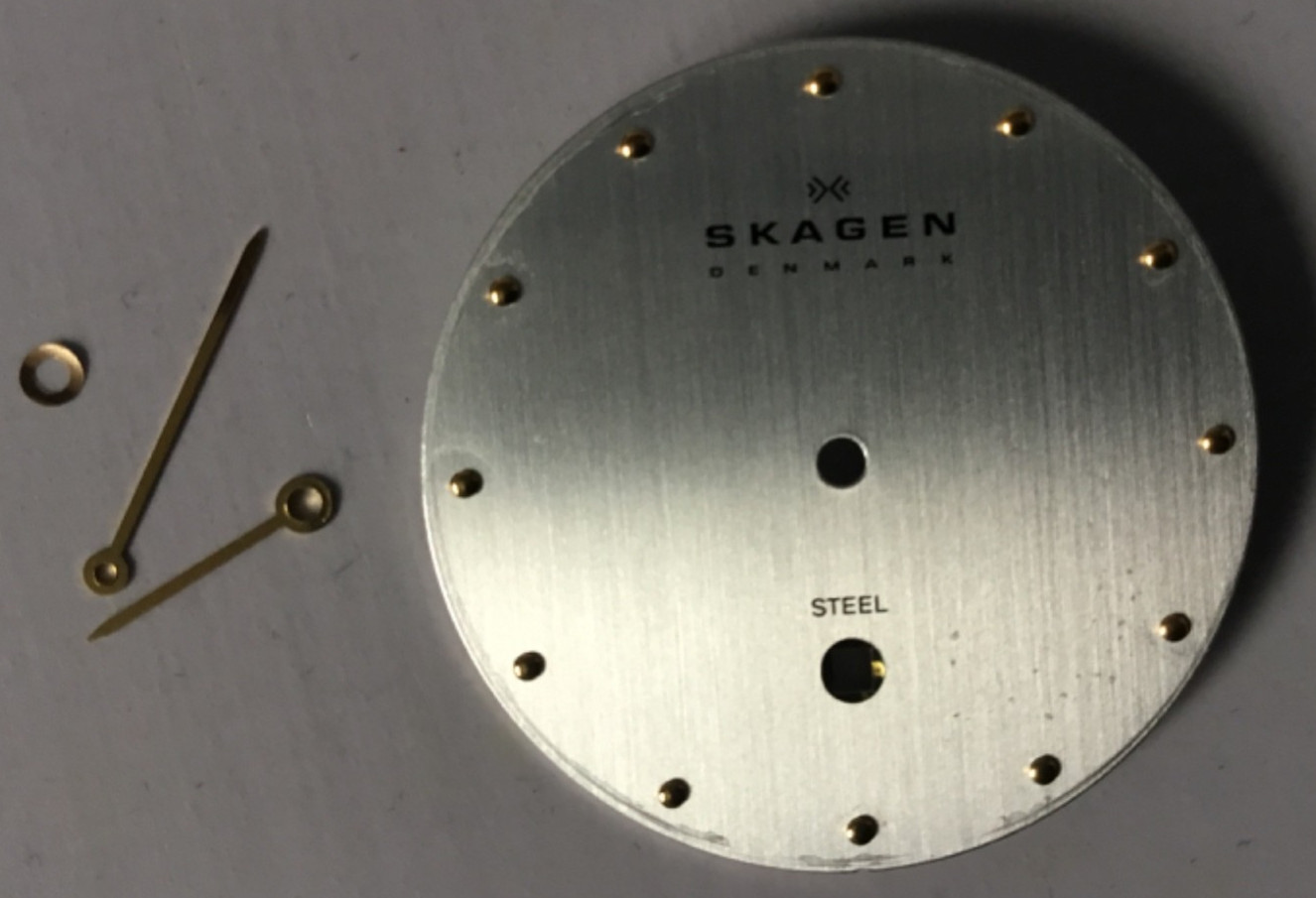 SKARGEN – Men’s Wristwatch – Salvaged Spare Parts – WATCH FACE + BOTH HANDS